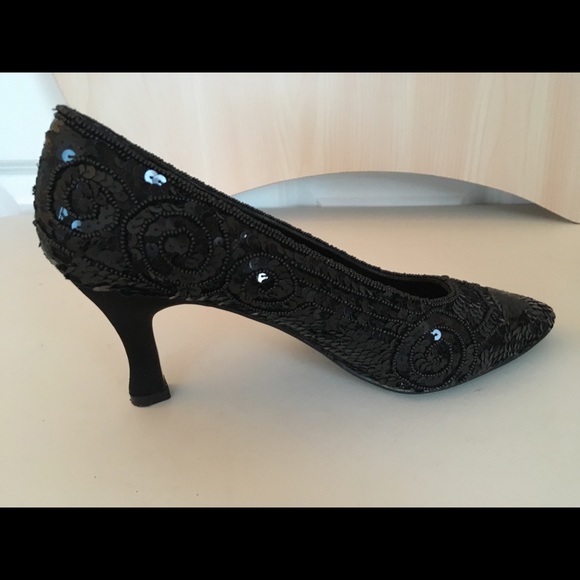 Shoes - Picture 7 of 7